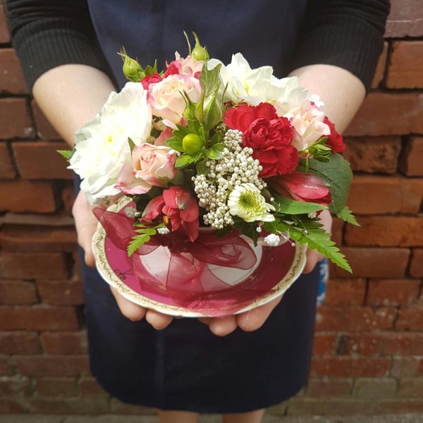 Teacup arrangement