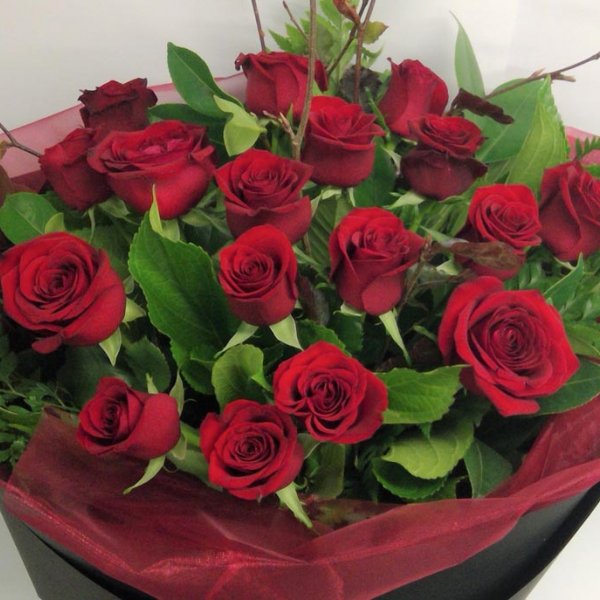Product image: Dozen Roses