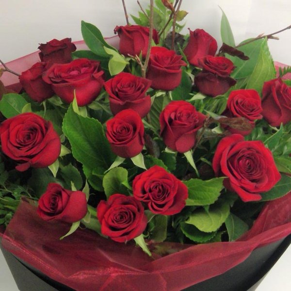 Product image: Dozen Roses